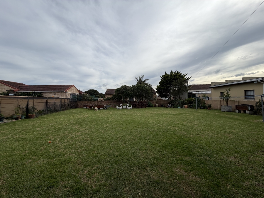 3 Bedroom Property for Sale in Wavecrest Eastern Cape